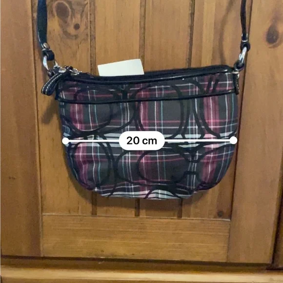 Small Coach crossbody - Picture 3 of 3